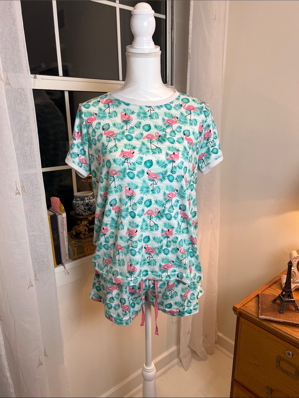Pillow Talk Tropical Flamingo Pajama Set - Mint & Pink size medium.